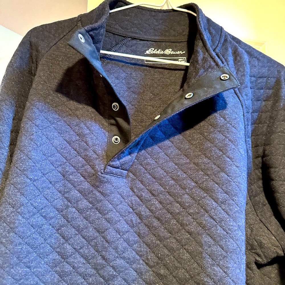 Excellent used Condition Men’s Eddie Bauer grey